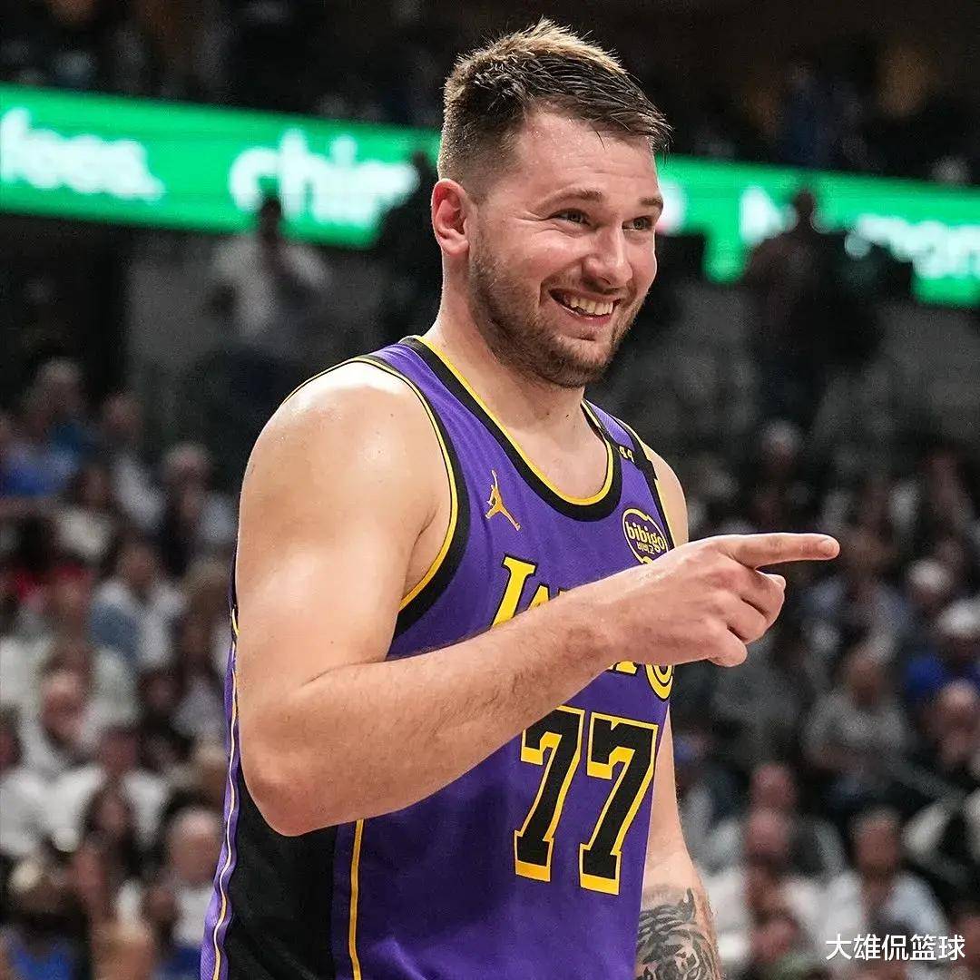 关于独行侠遭遇惨败，东契奇表现不佳成致命伤，战绩斐然的信息