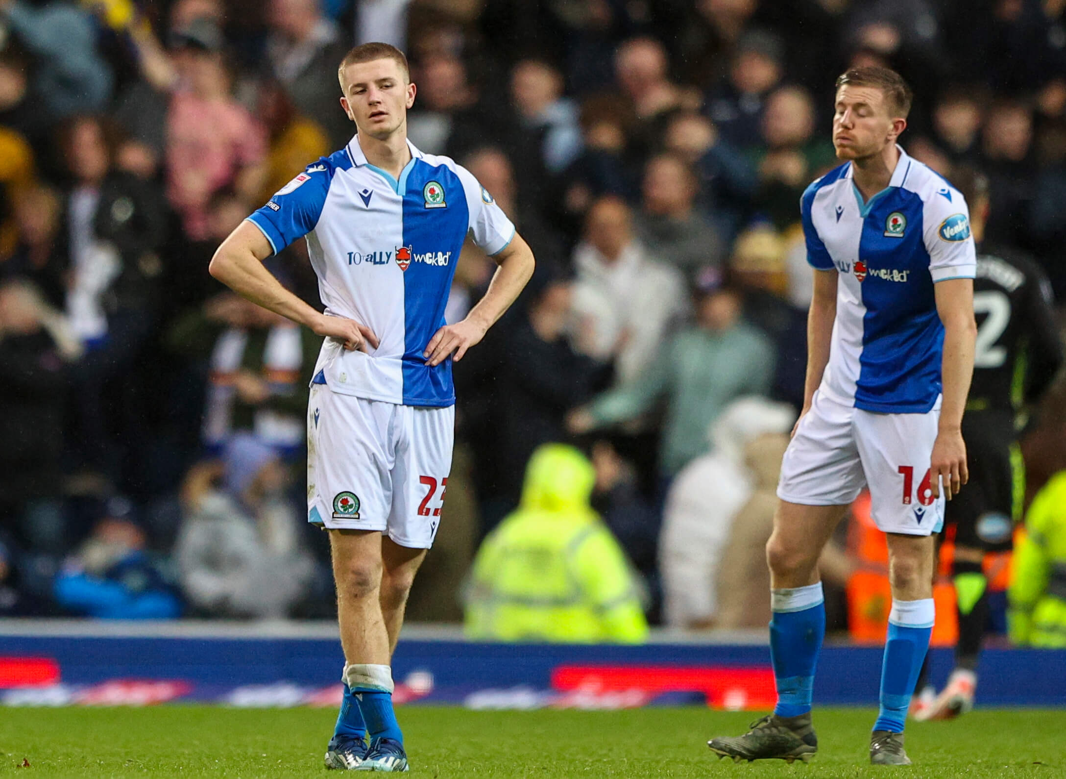 关于肖连续进球,为英格兰队锁定胜局,表现亮眼的信息 关于肖连续进球,为英格兰队锁定胜局,表现亮眼的信息