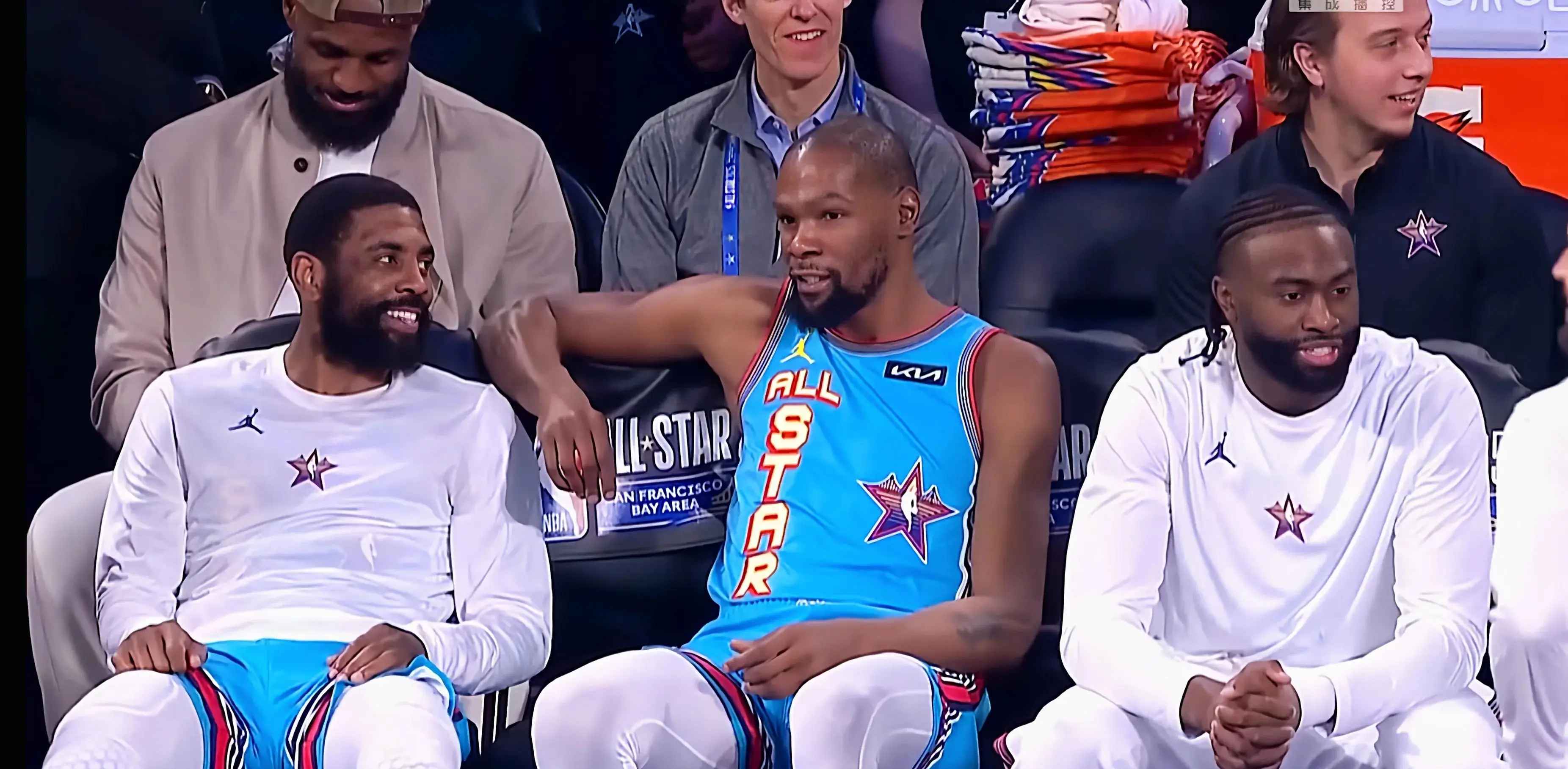 关于顶尖球队争夺冠军,热血拼搏,士气大振的信息 关于顶尖球队争夺冠军,热血拼搏,士气大振的信息