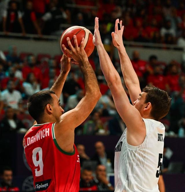 亞洲籃球冠軍賽精彩紛呈，白熱化對抗緊張，士气大振