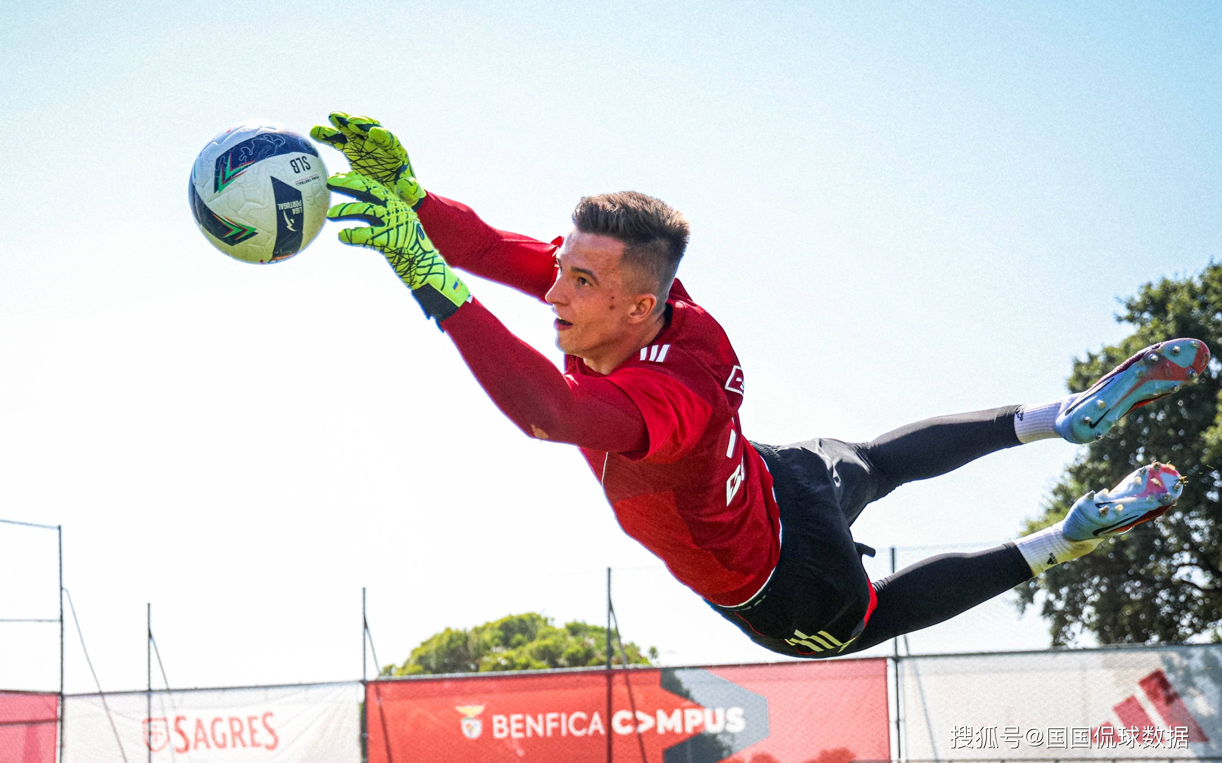 开云体育APP下载-尼斯球员迎来重要的主场对抗赛,振奋人心