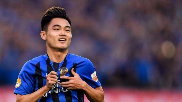 苏宁客场大捷,稳居联赛第一,引发热议 苏宁客场大捷,稳居联赛第一,引发热议