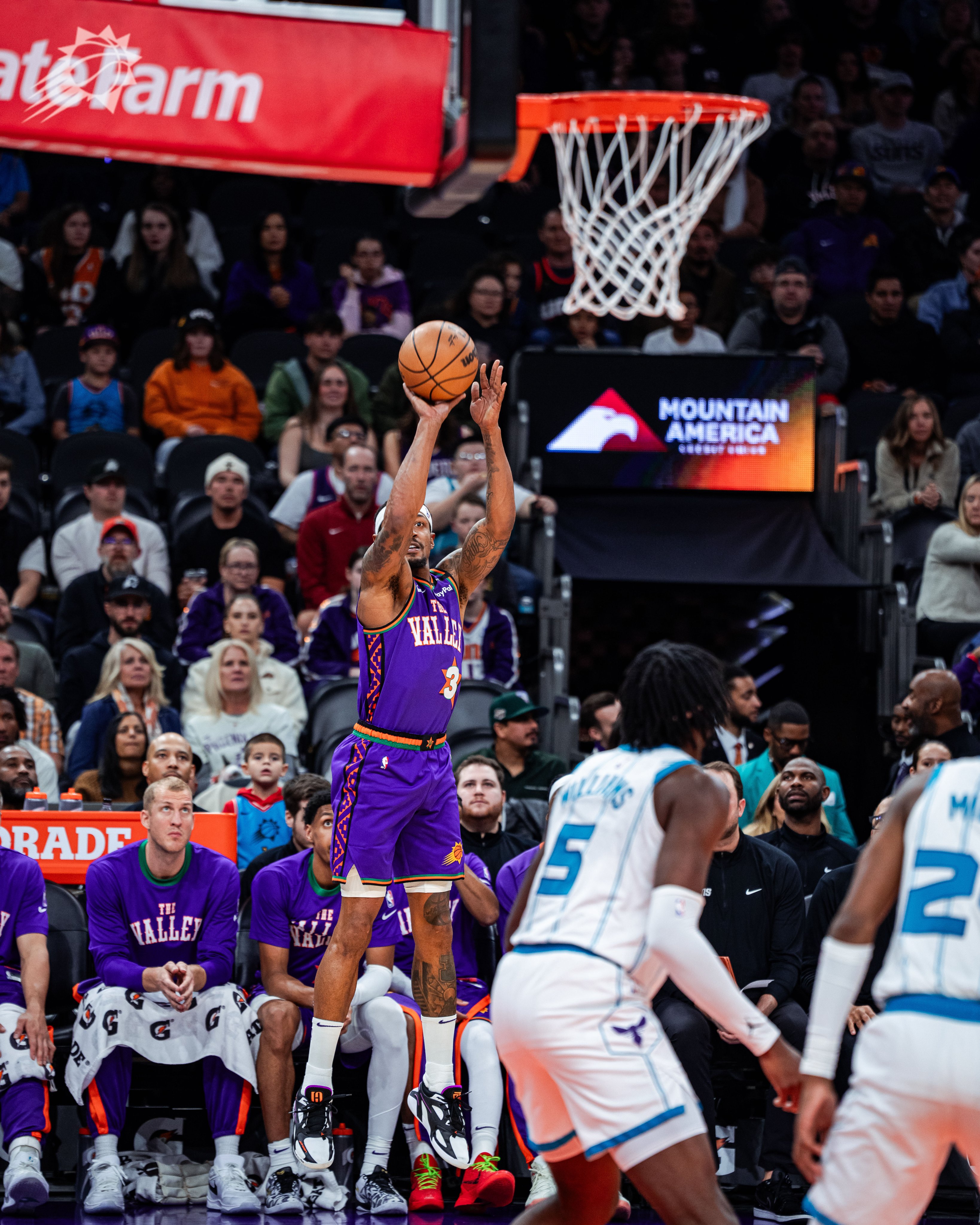 关于黄蜂队遭受连败压力,季后赛前景堪忧,引发热议的信息 关于黄蜂队遭受连败压力,季后赛前景堪忧,引发热议的信息