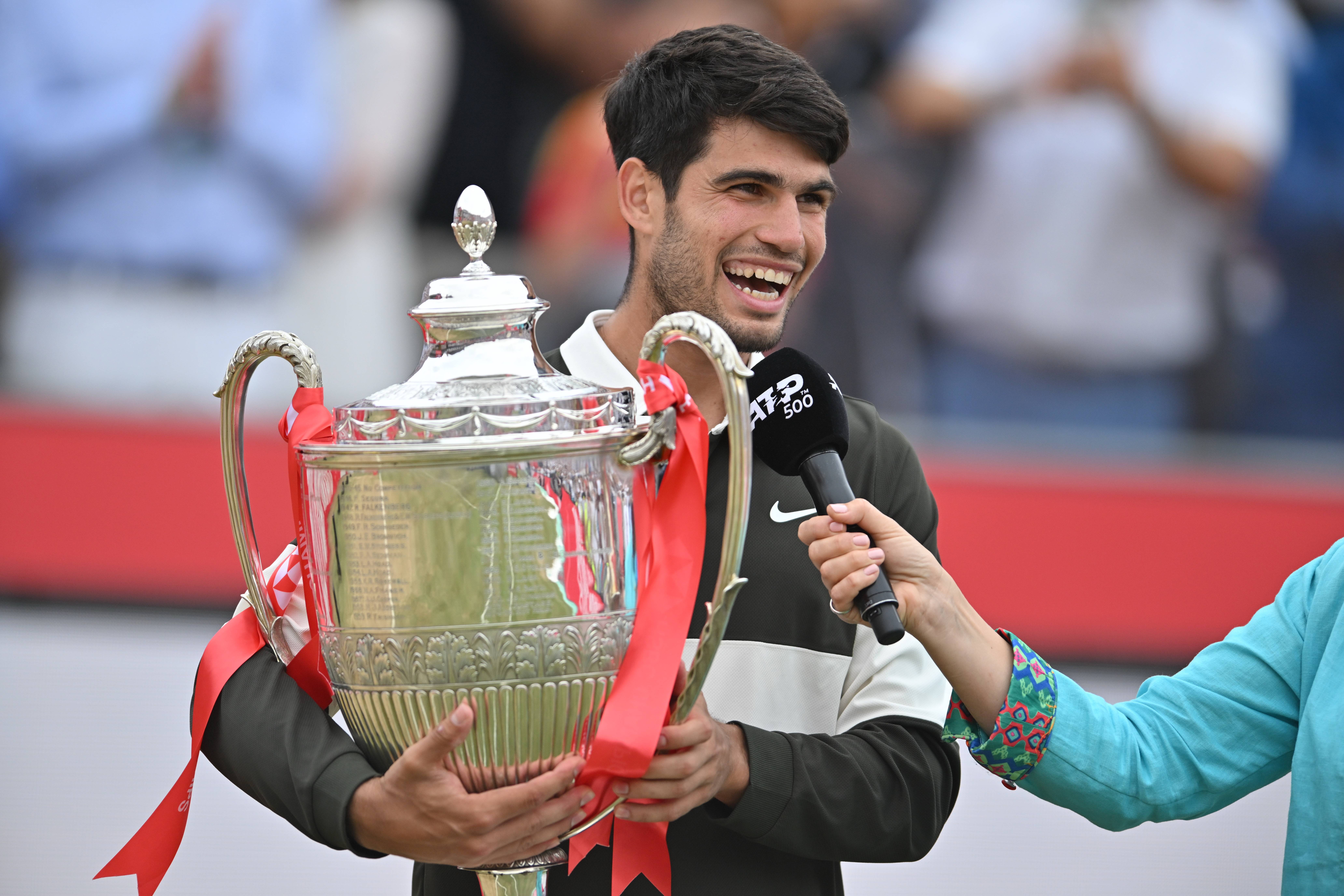 美网逆转拉沃尔杯，阿尔卡拉斯统治全场的简单介绍