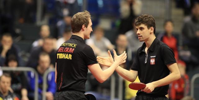 波兰队力克奥地利队，马龙带队取胜