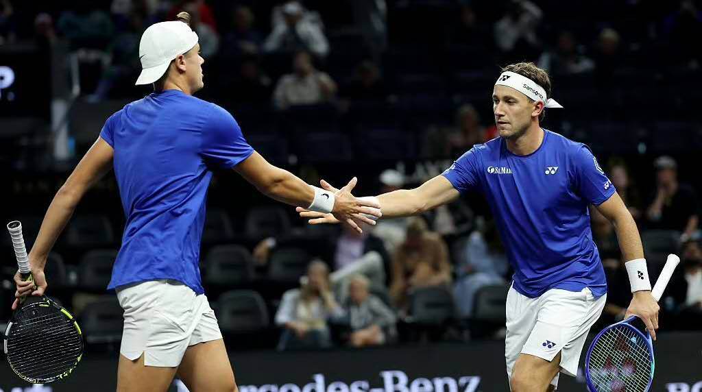 开云体育下载-温网鏖战拉沃尔杯，鲁德点燃赛场